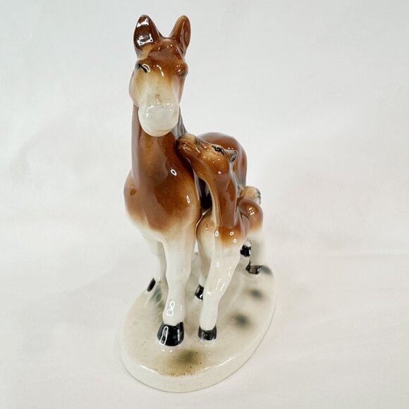 Vintage Porcelain Horse Figurine With Foal Statue Hand Painted Glazed Realistic - Picture 8 of 9